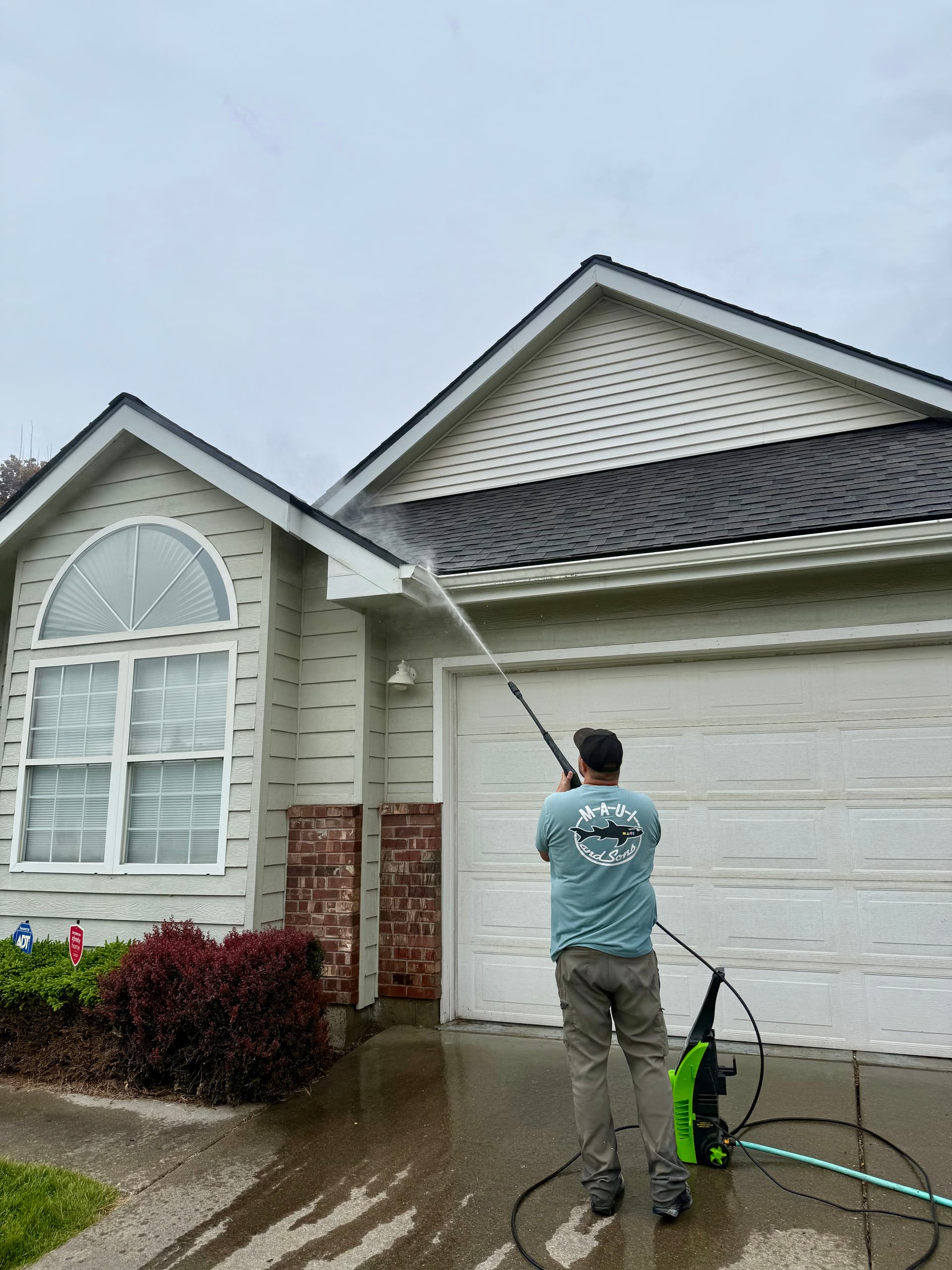 Pre-Listing Power Wash That Boosts Curb Appeal Fast image